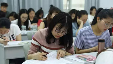 合肥考研輔導班如何選擇？如何正在備考時調整心態(tài)？